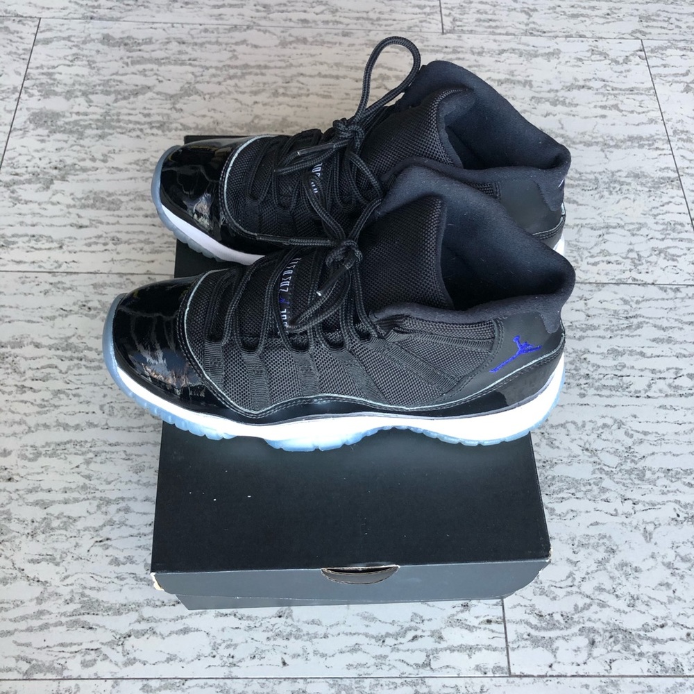 Jordans - Air Jordan 11 Space Jam 2016 - Picture 6 of 6